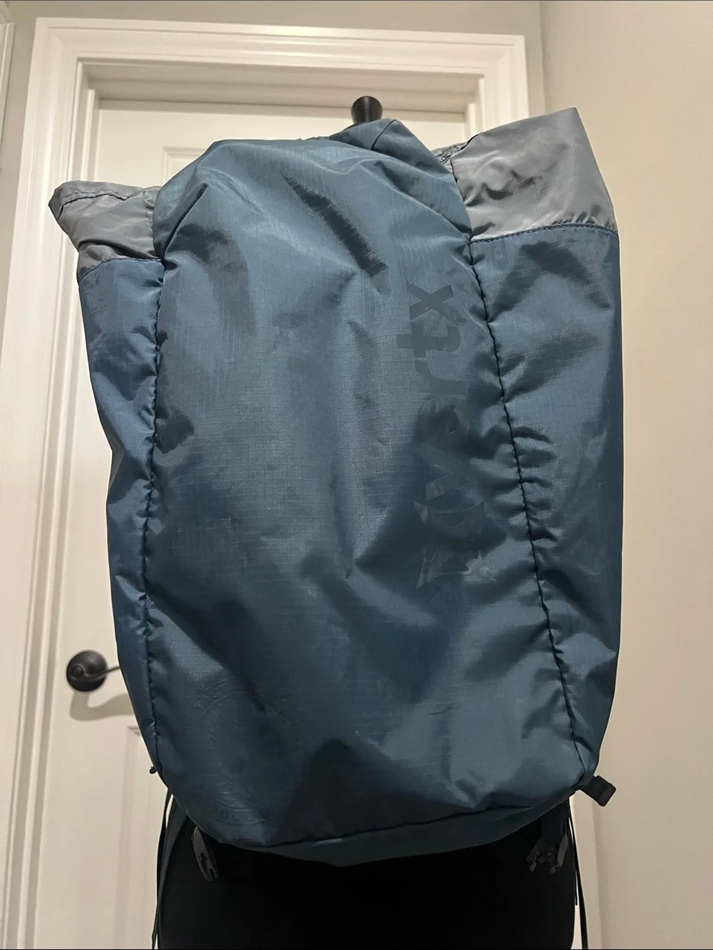 Vertx Men's Blue Lightweight Packable Backpack